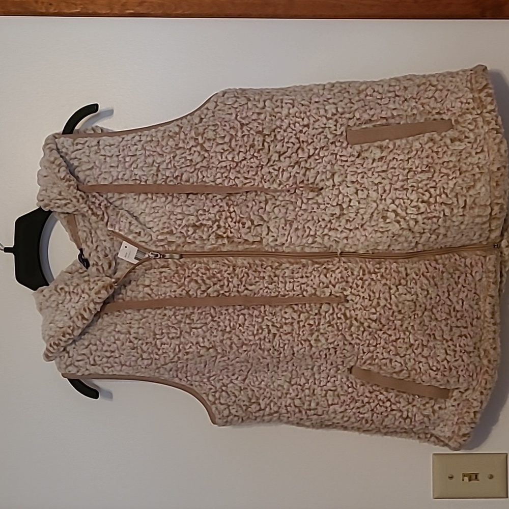 NWT Architect taupe color sherpa hooded vest front zip Sz L